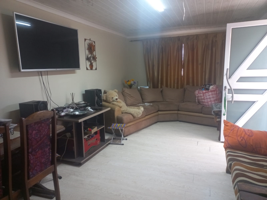 3 Bedroom Property for Sale in Rocklands Western Cape